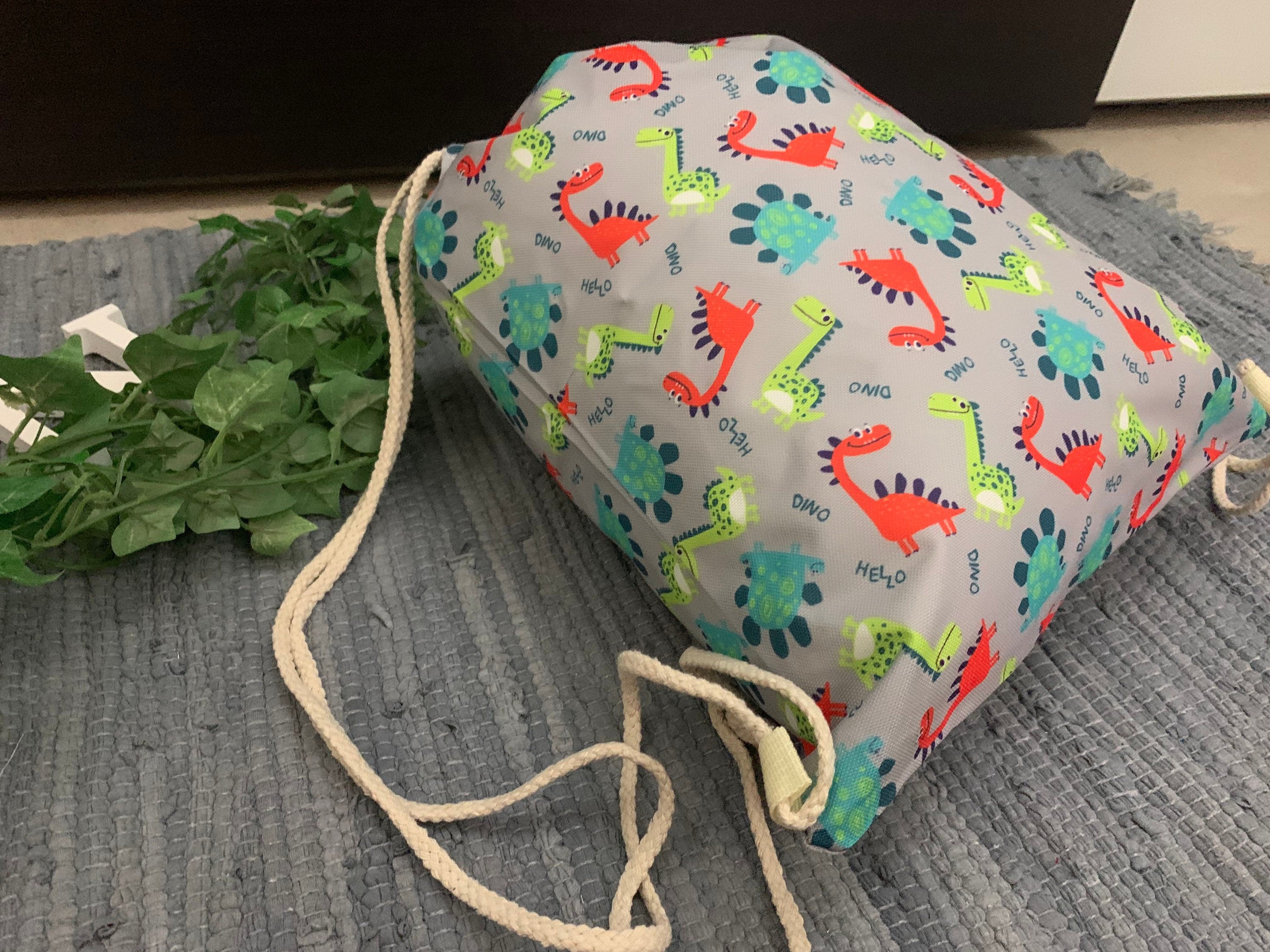 Turnbeutel/Sportbeutel Schule Einschulung Kind - kleine Dinosaurier
