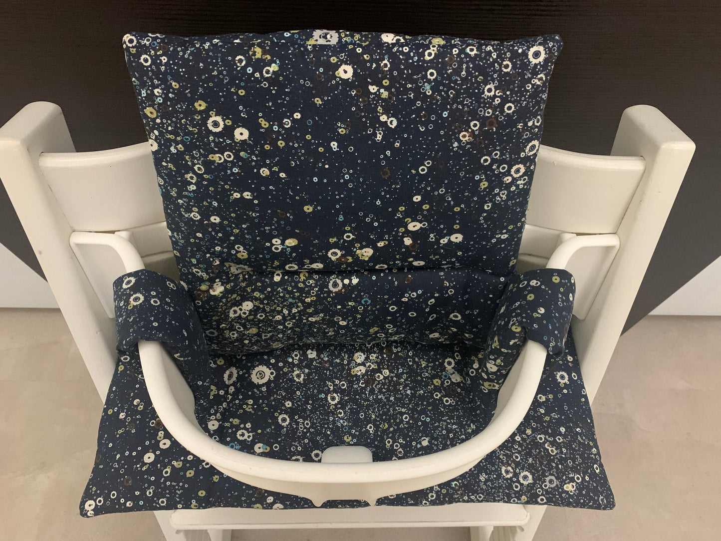 Tripp Trapp Sitzkissen Kissenset für Stokke Hochstuhl - Blumenrausch dunkelblau