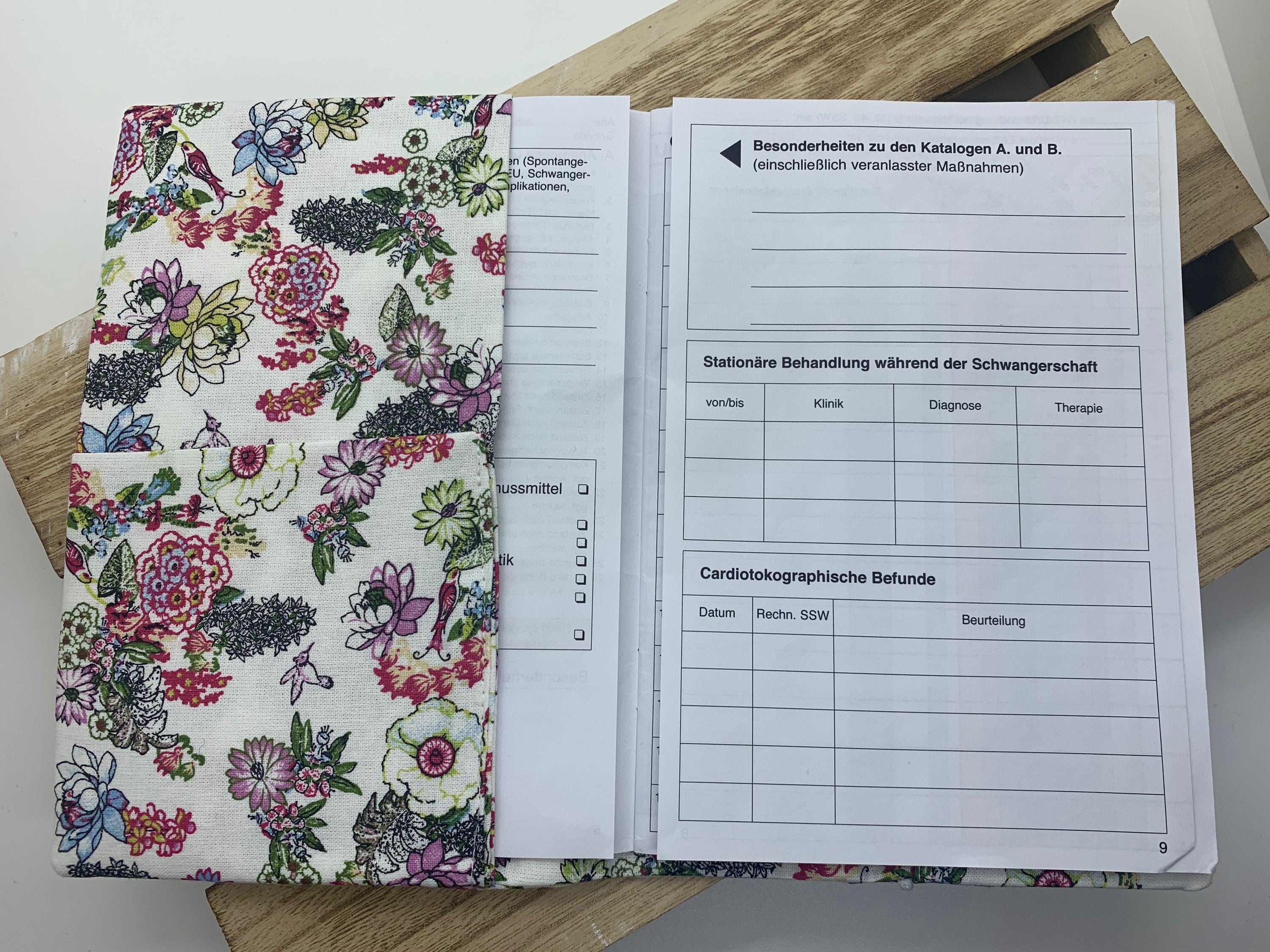 Mutterpasshülle, Schutzhülle Mutterpass, Mutterpass Hülle - Blumenmix