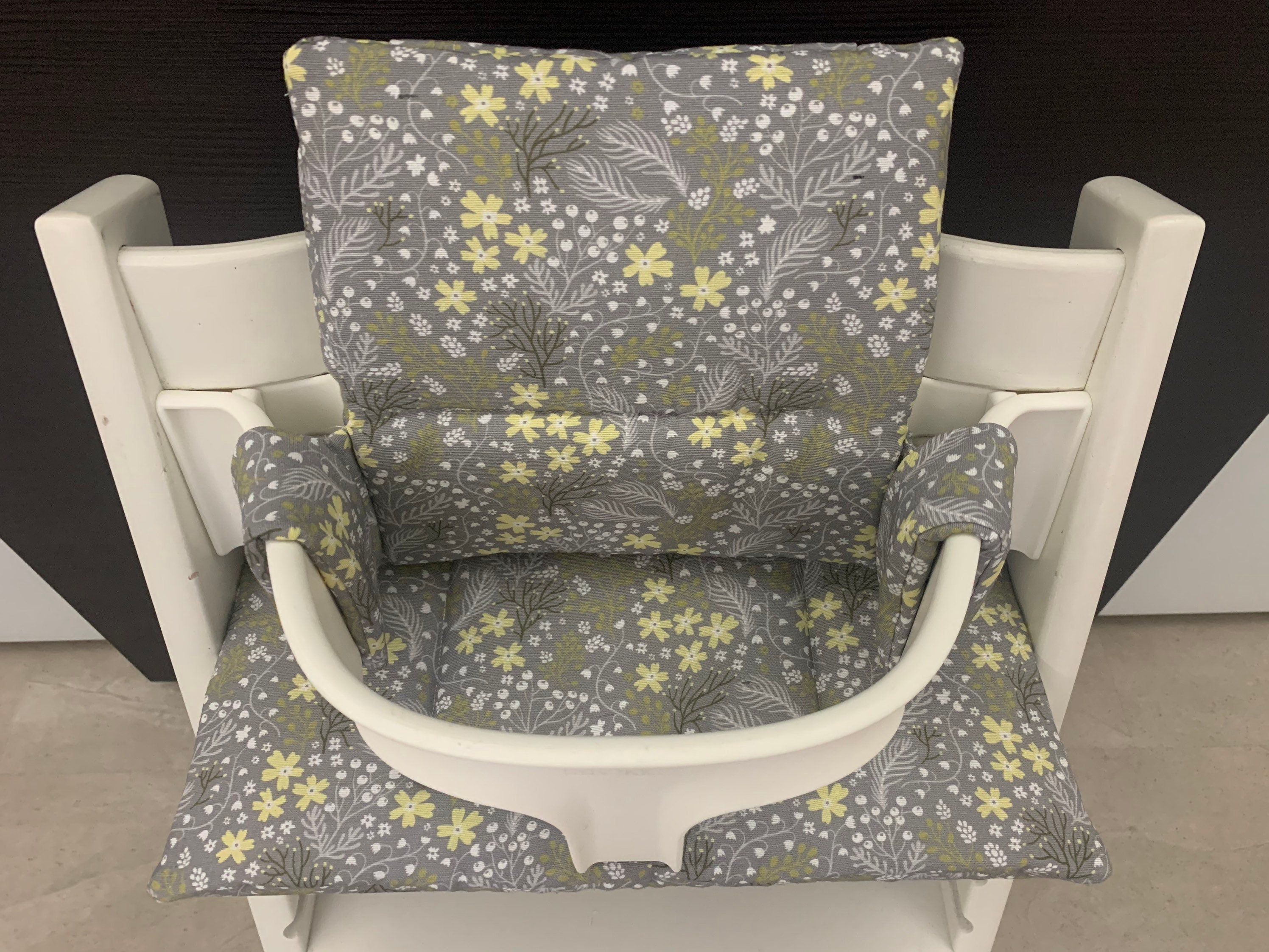 Tripp Trapp Sitzkissen Kissenset für Stokke Hochstuhl - Loneta Blumen Grau