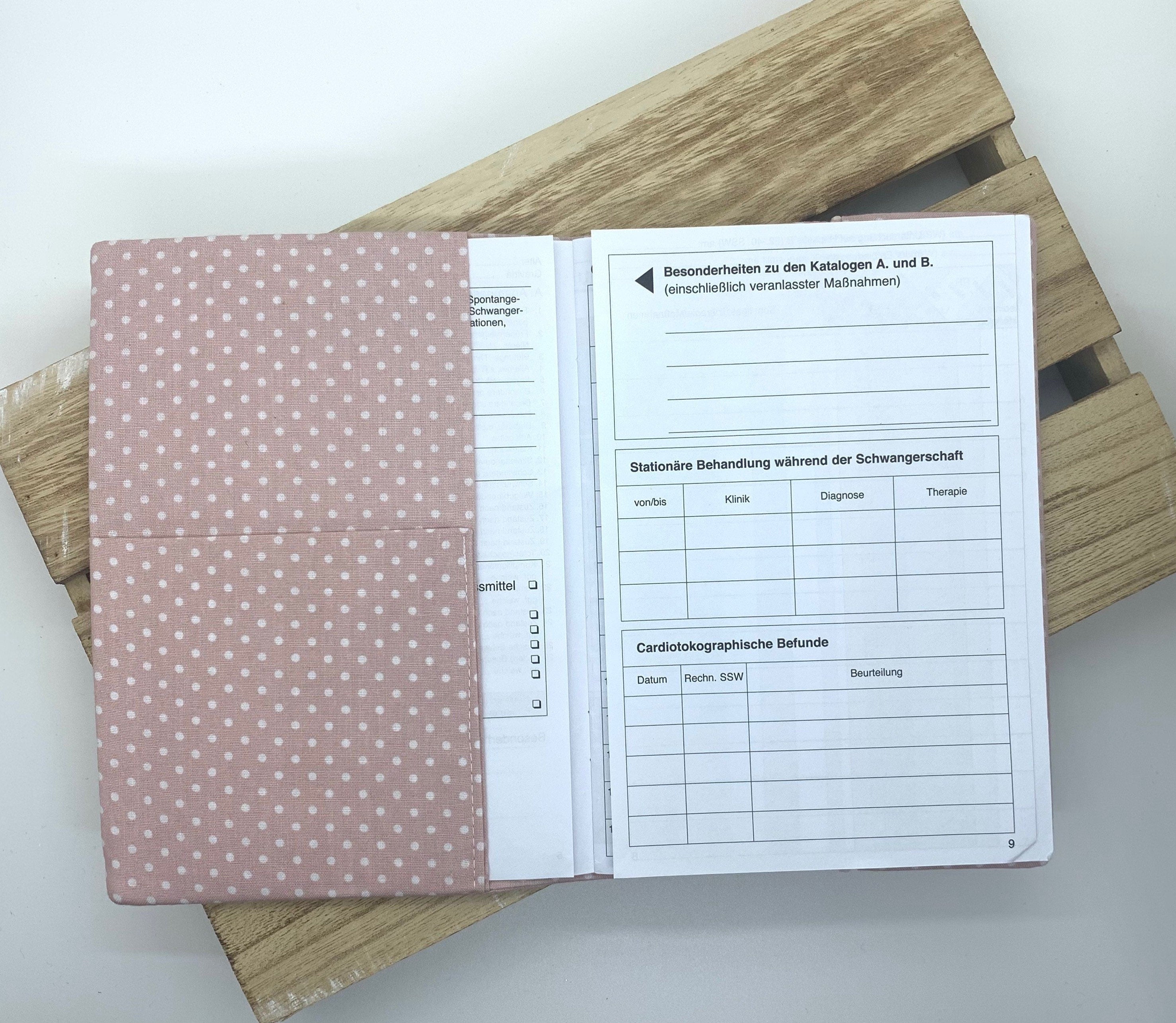 Mutterpasshülle, Schutzhülle Mutterpass, Mutterpass Hülle - kleine Punkte