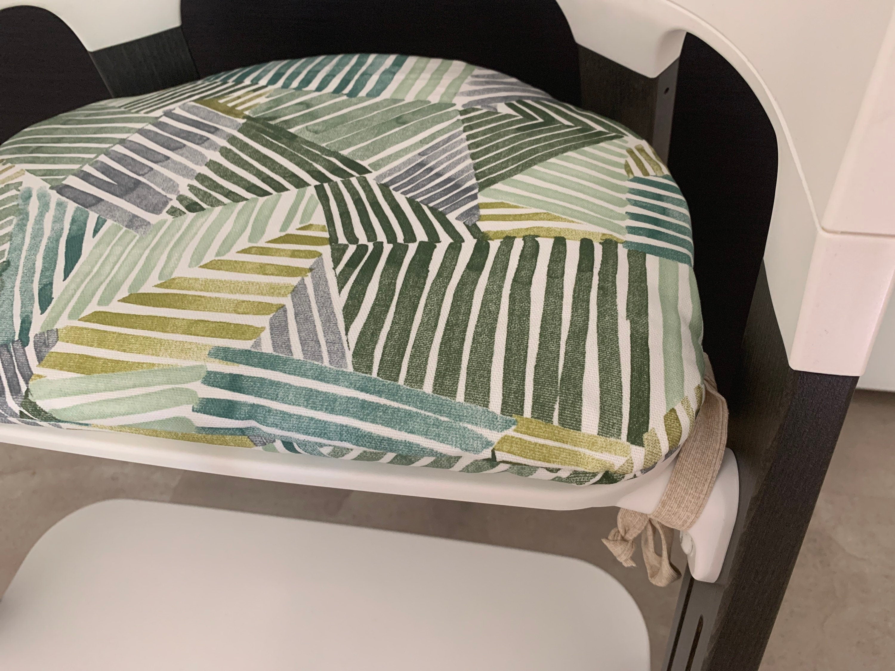 Abwaschbares Sitzkissen Kissenset für Stokke Steps Hochstuhl - Linien