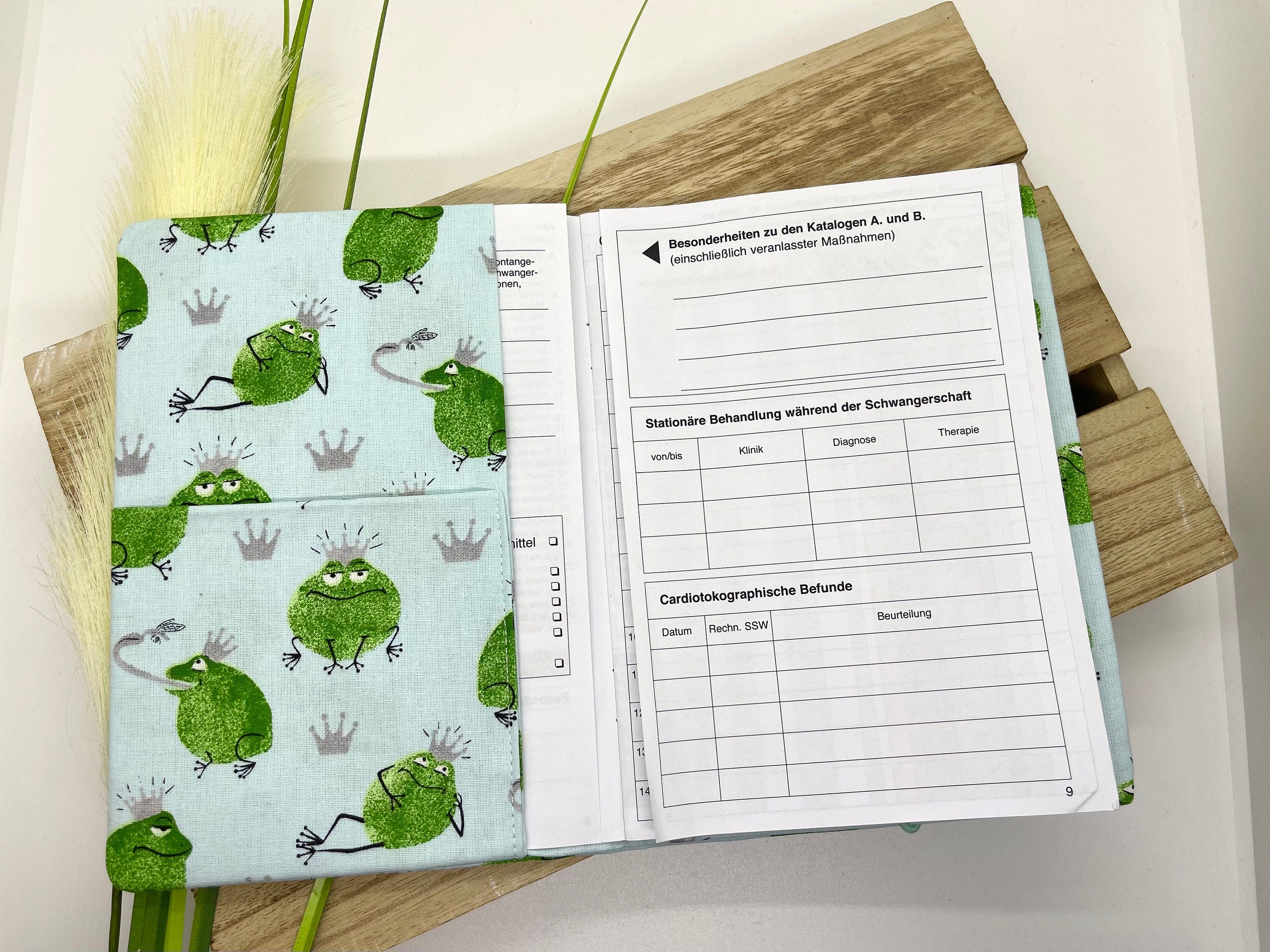 Mutterpasshülle, Schutzhülle Mutterpass, Mutterpass Hülle - Froschkönig