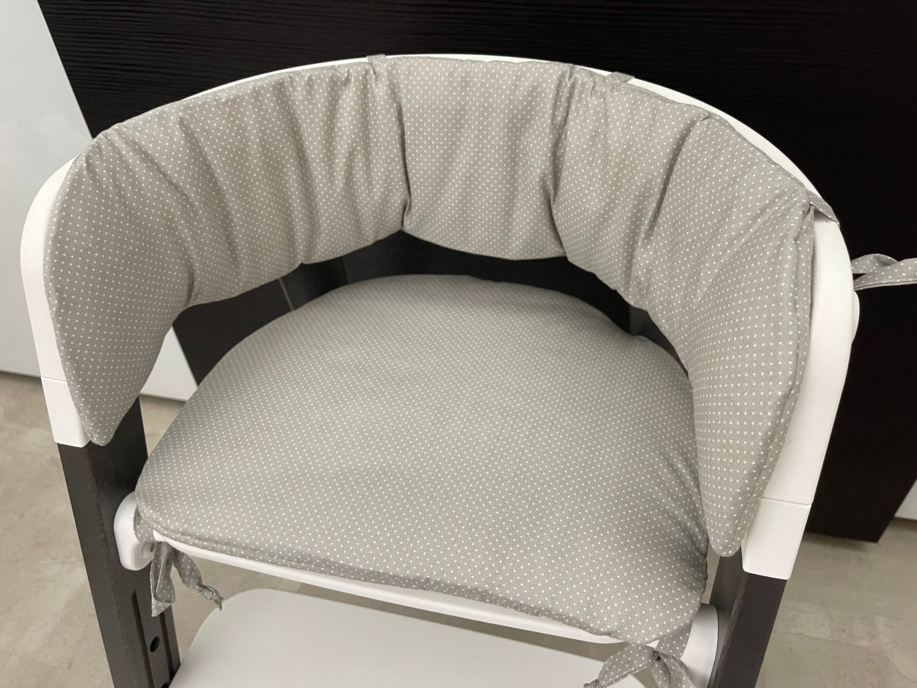 Sitzkissen Kissenset für Stokke Steps Hochstuhl - kleine Punkte grau