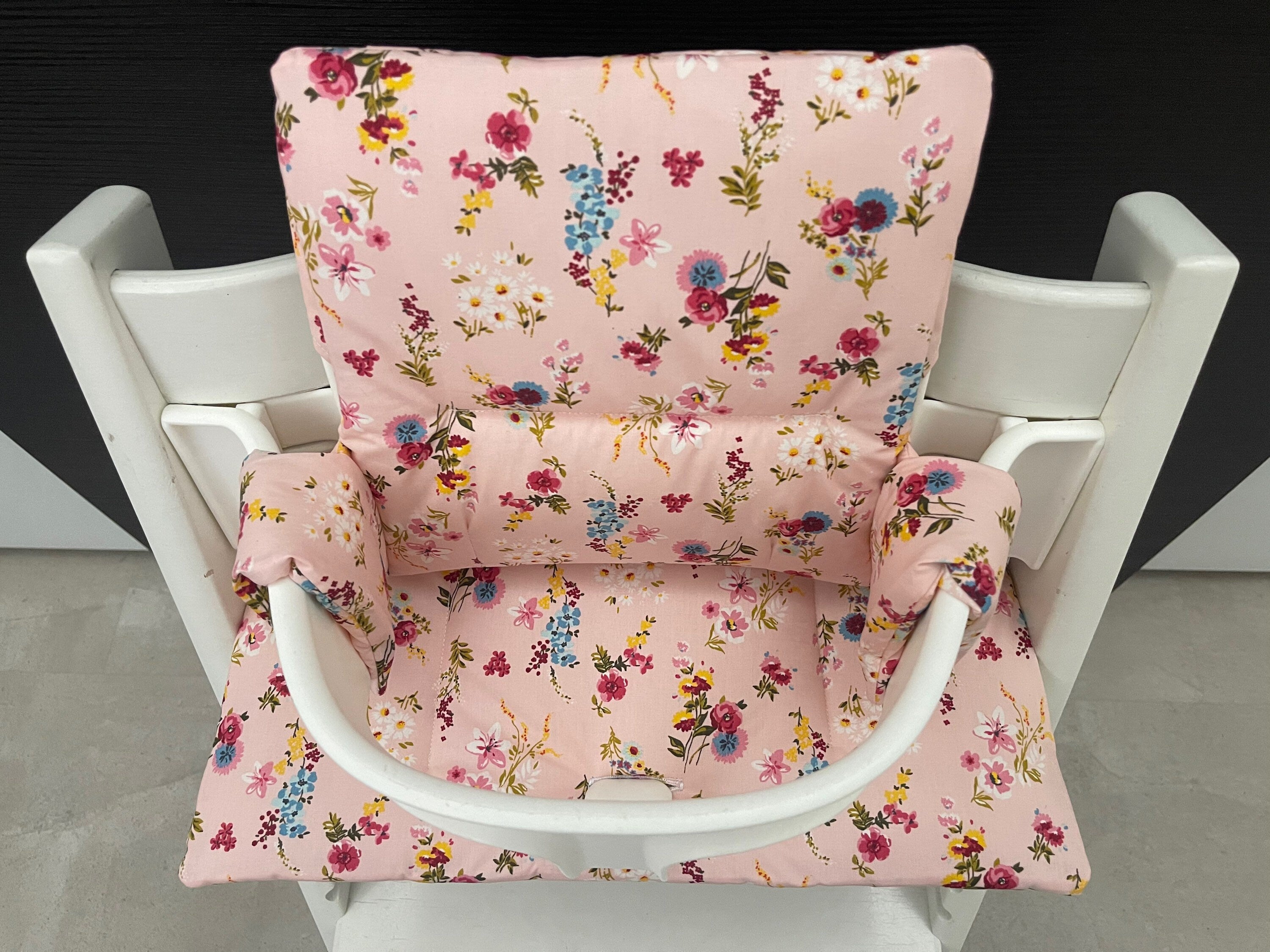 Abwaschbares Tripp Trapp Kissenset für Stokke Hochstuhl - Blüten rosa