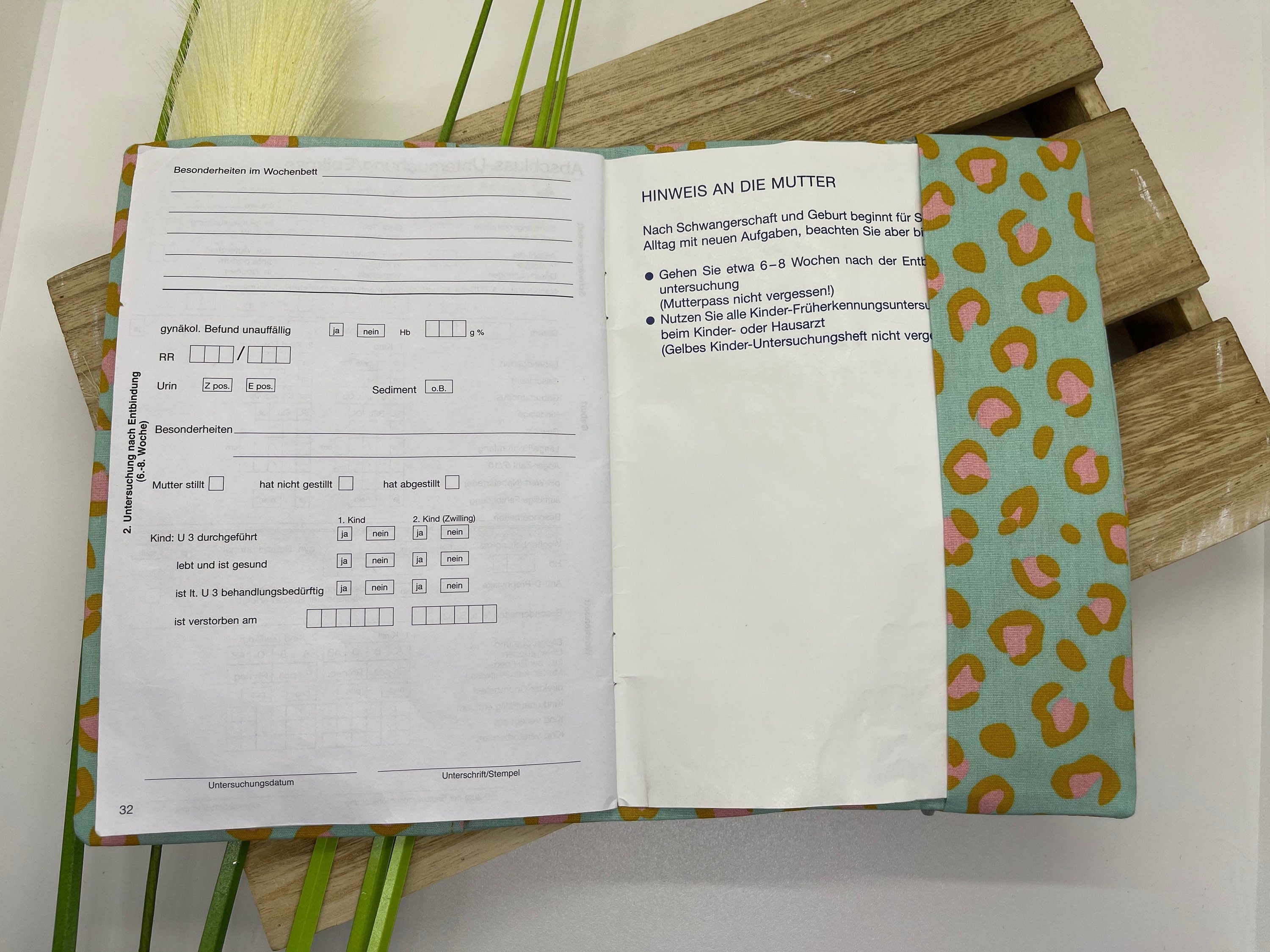 Mutterpasshülle, Schutzhülle Mutterpass, Mutterpass Hülle - Leo Mint