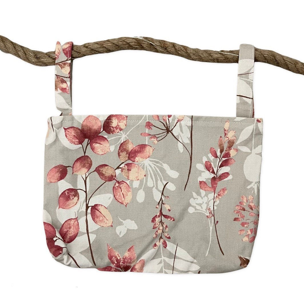 Abwaschbares Utensilo für Hochstuhl, Hochstuhltasche - Blüten rötlich