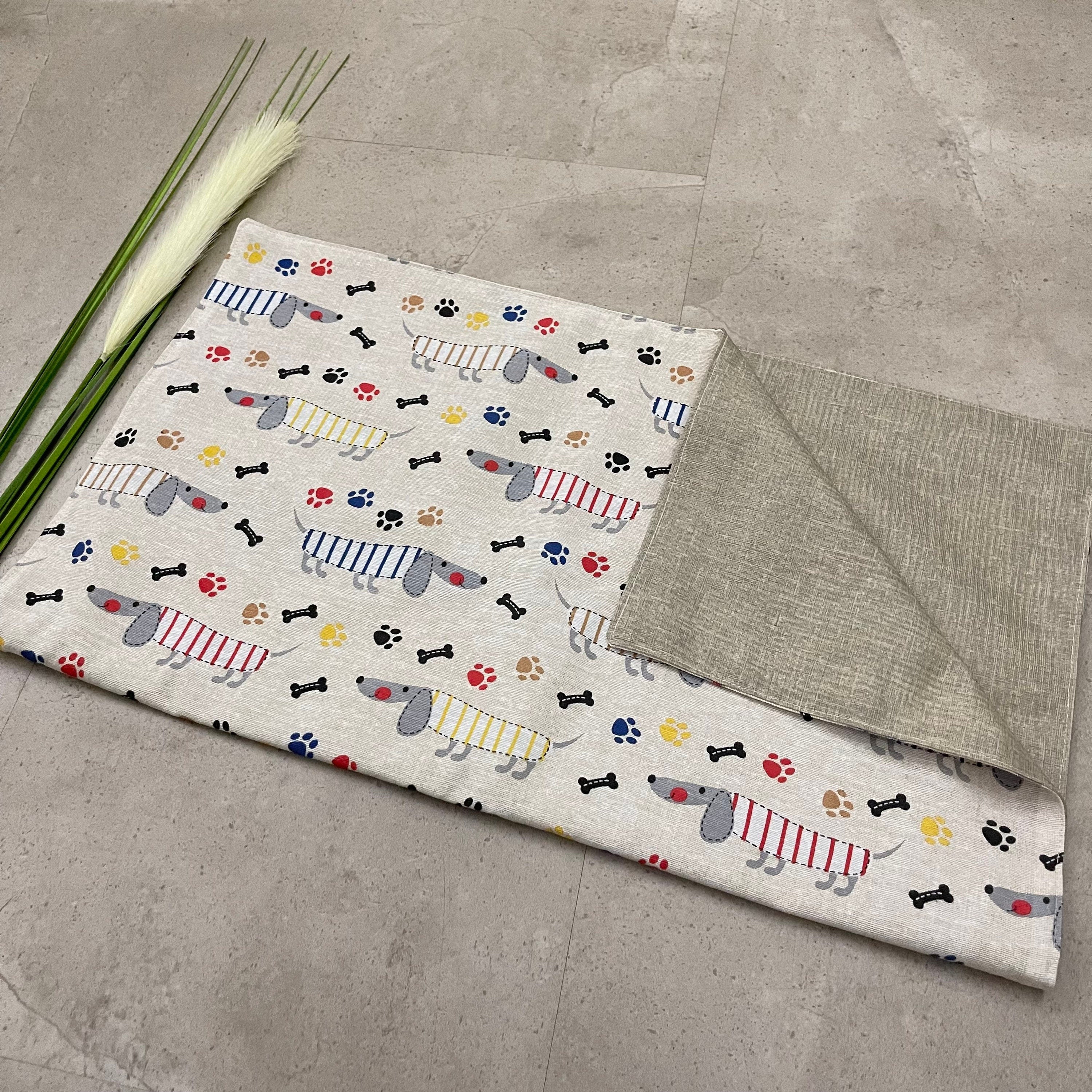 Wickelunterlage für unterwegs, to go, waschbar, nässeschutz - Loneta Hunde