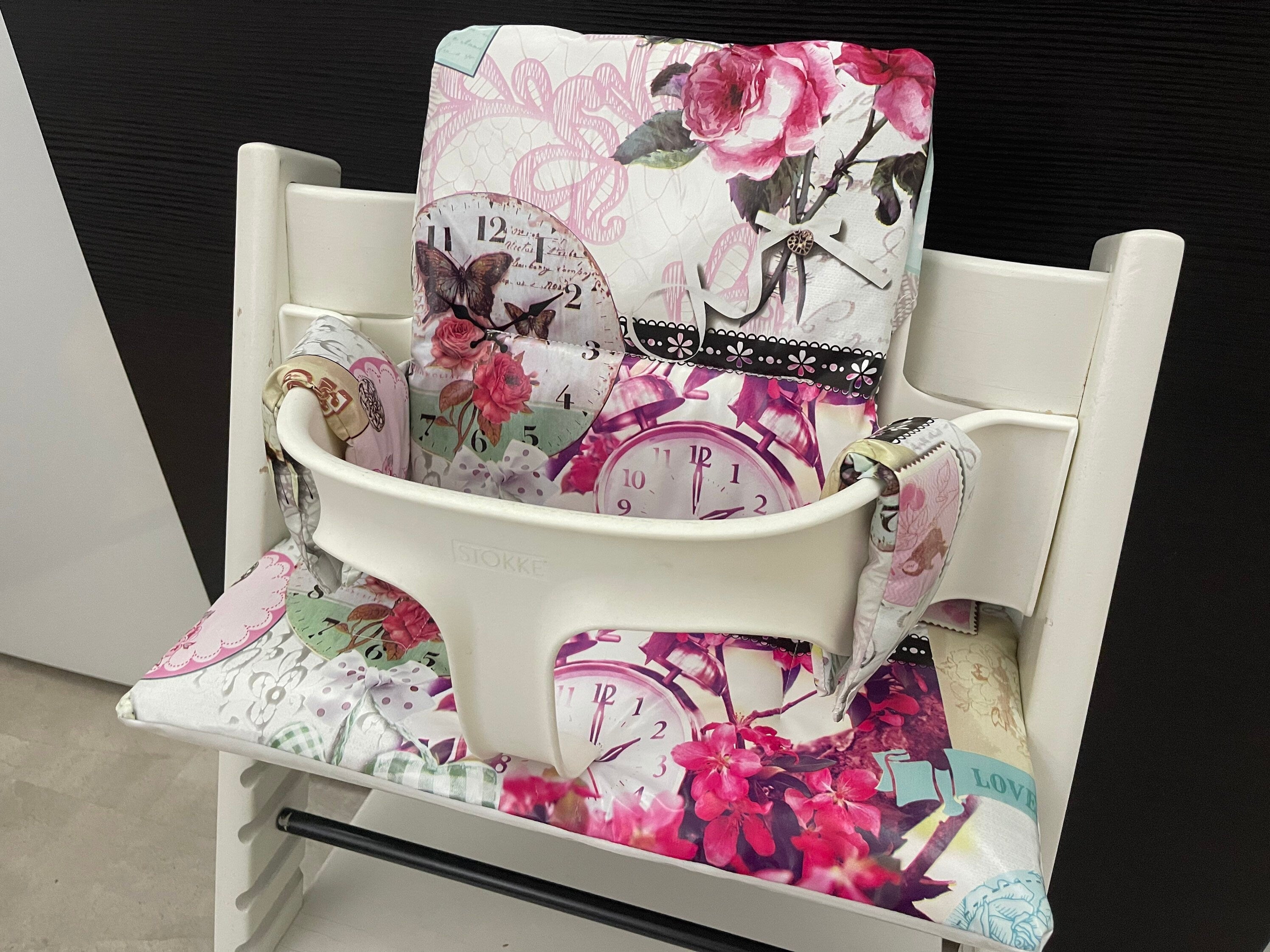 Abwaschbares Tripp Trapp Kissenset für Stokke Hochstuhl - Blüten mit Uhren