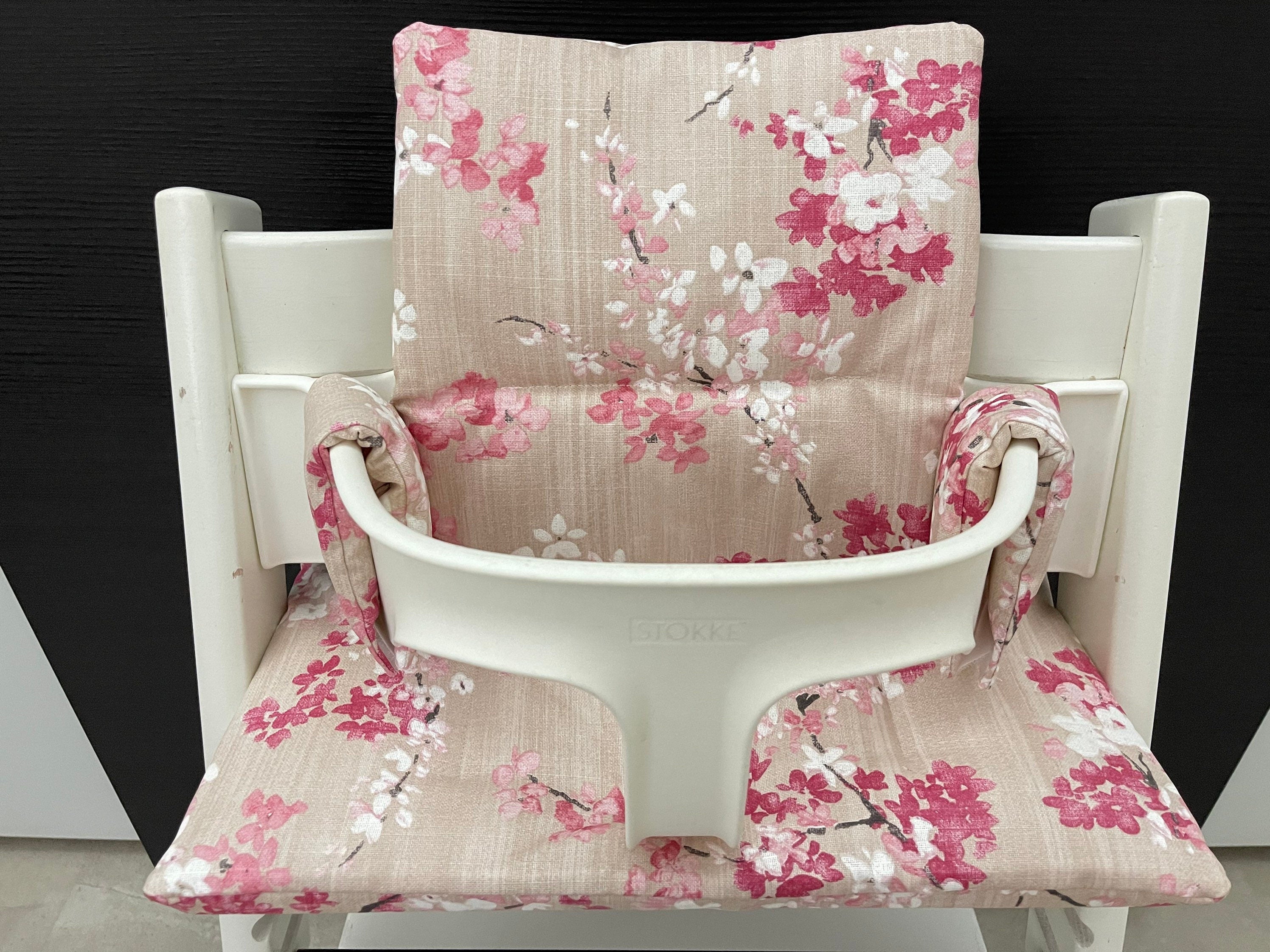 Abwaschbares Tripp Trapp Kissenset für Stokke Hochstuhl - Akira Blüten rötlich