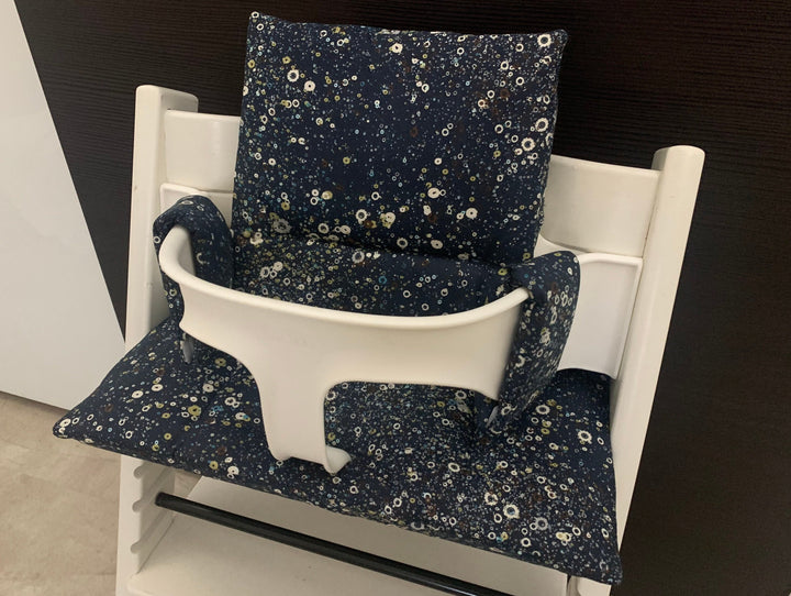 Tripp Trapp Sitzkissen Kissenset für Stokke Hochstuhl - Blumenrausch dunkelblau