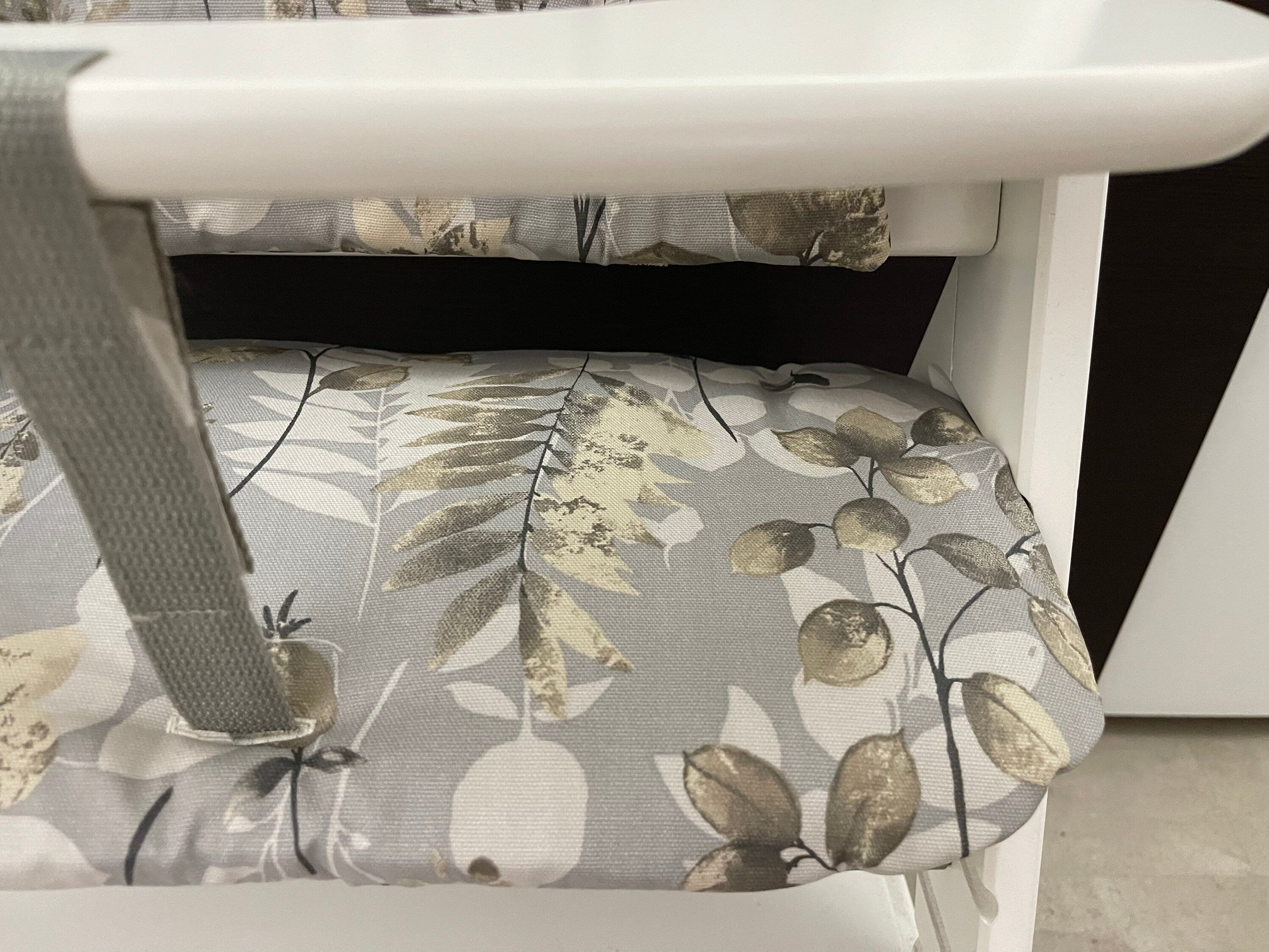 Abwaschbares Sitzkissen Kissenset für Hauck Alpha, Tray, Beta Hochstuhl - Blüten Grau