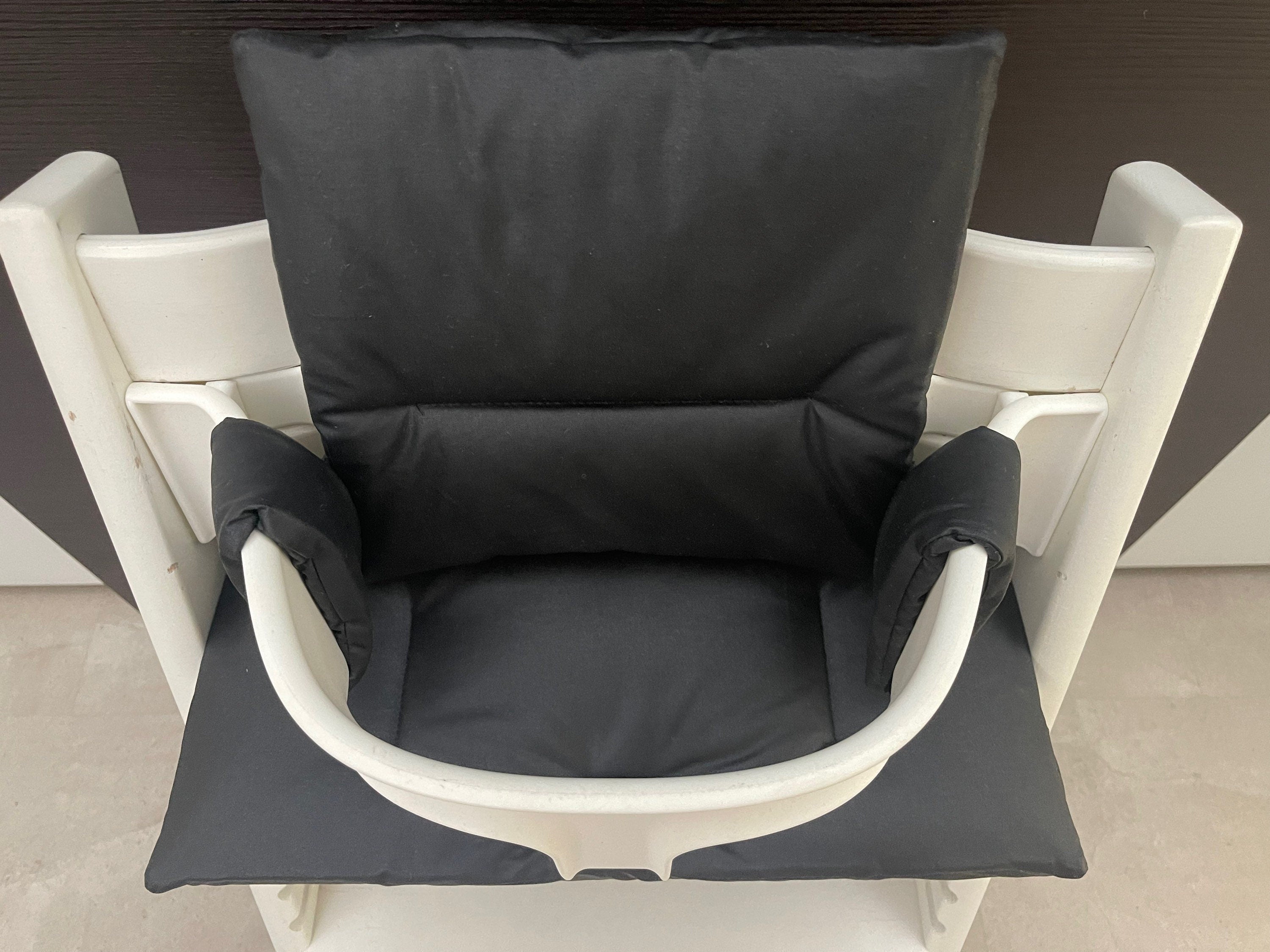 Abwaschbares Tripp Trapp Kissenset für Stokke Hochstuhl - Uni Schwarz