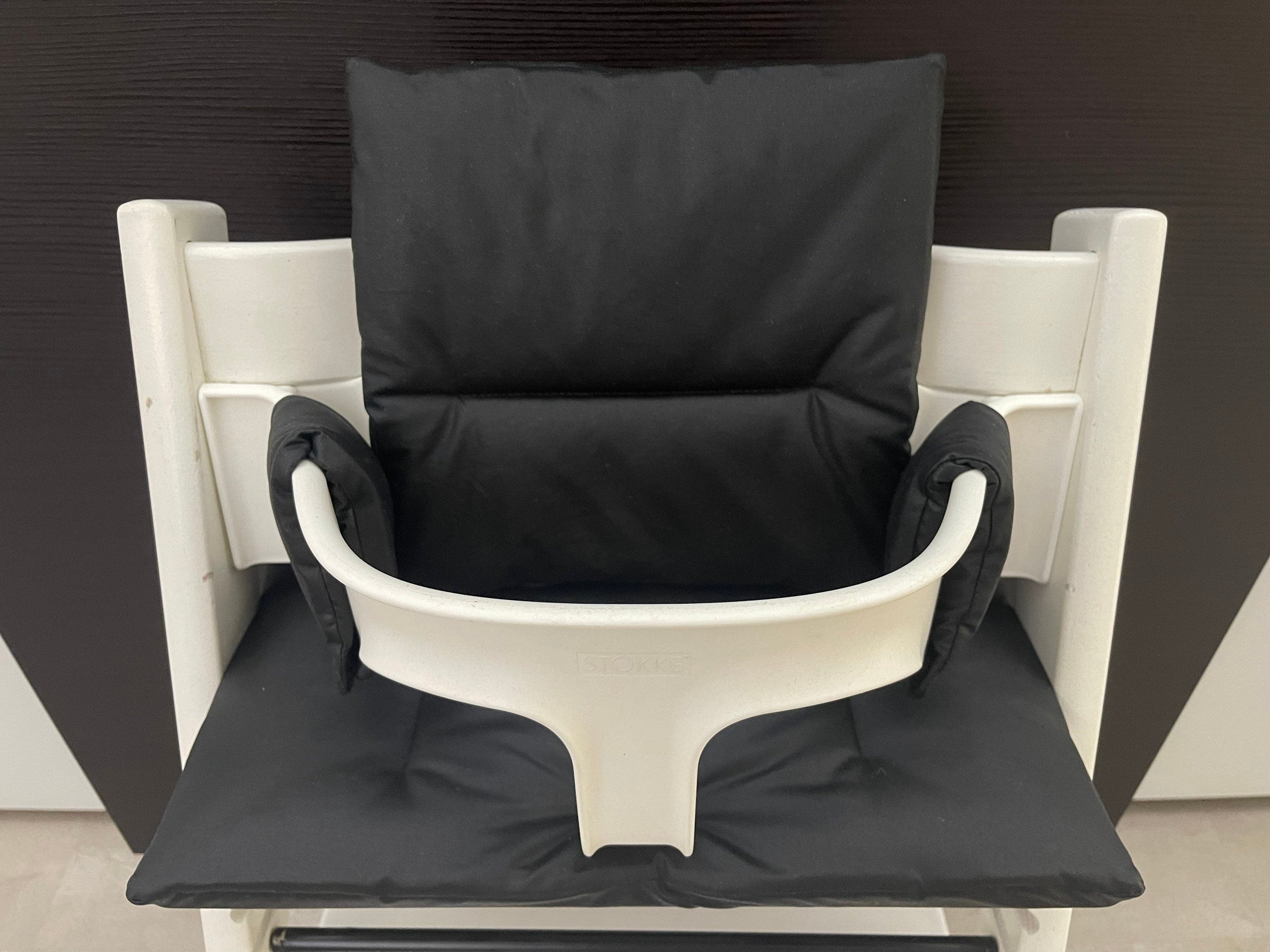 Abwaschbares Tripp Trapp Kissenset für Stokke Hochstuhl - Uni Schwarz