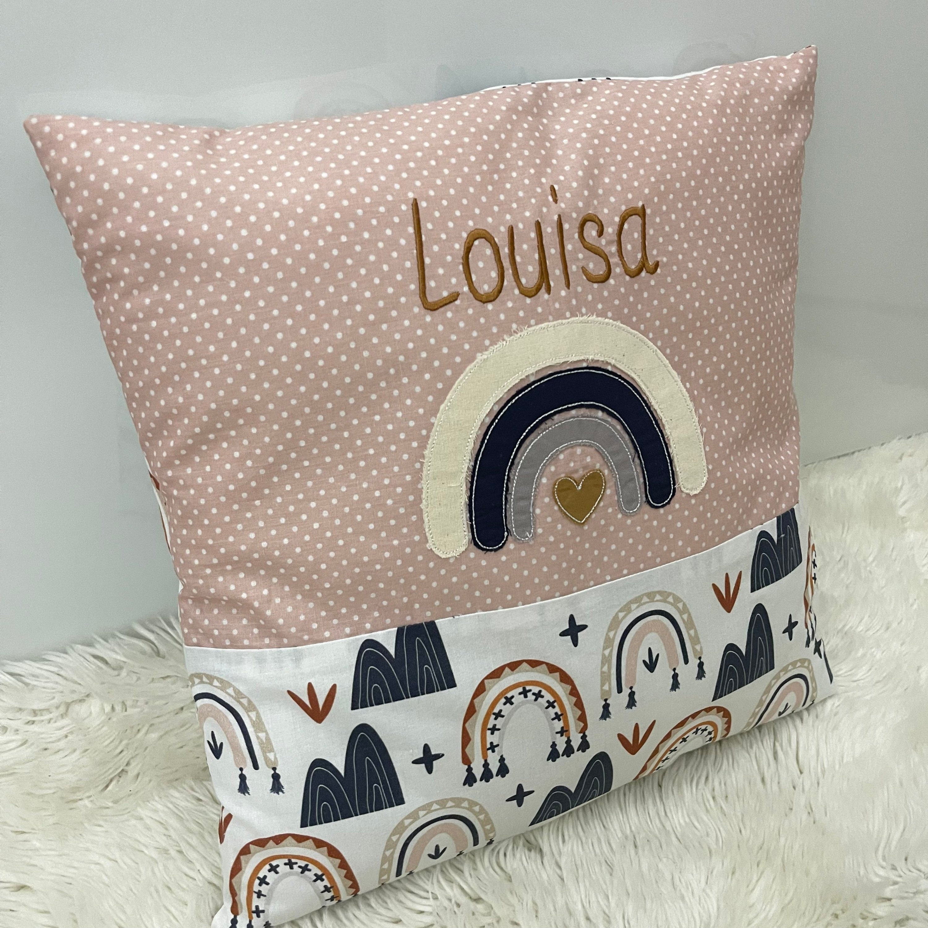 Namenskissen, Kuschelkissen, Personalisierung gestickt | Regenbogen Boho
