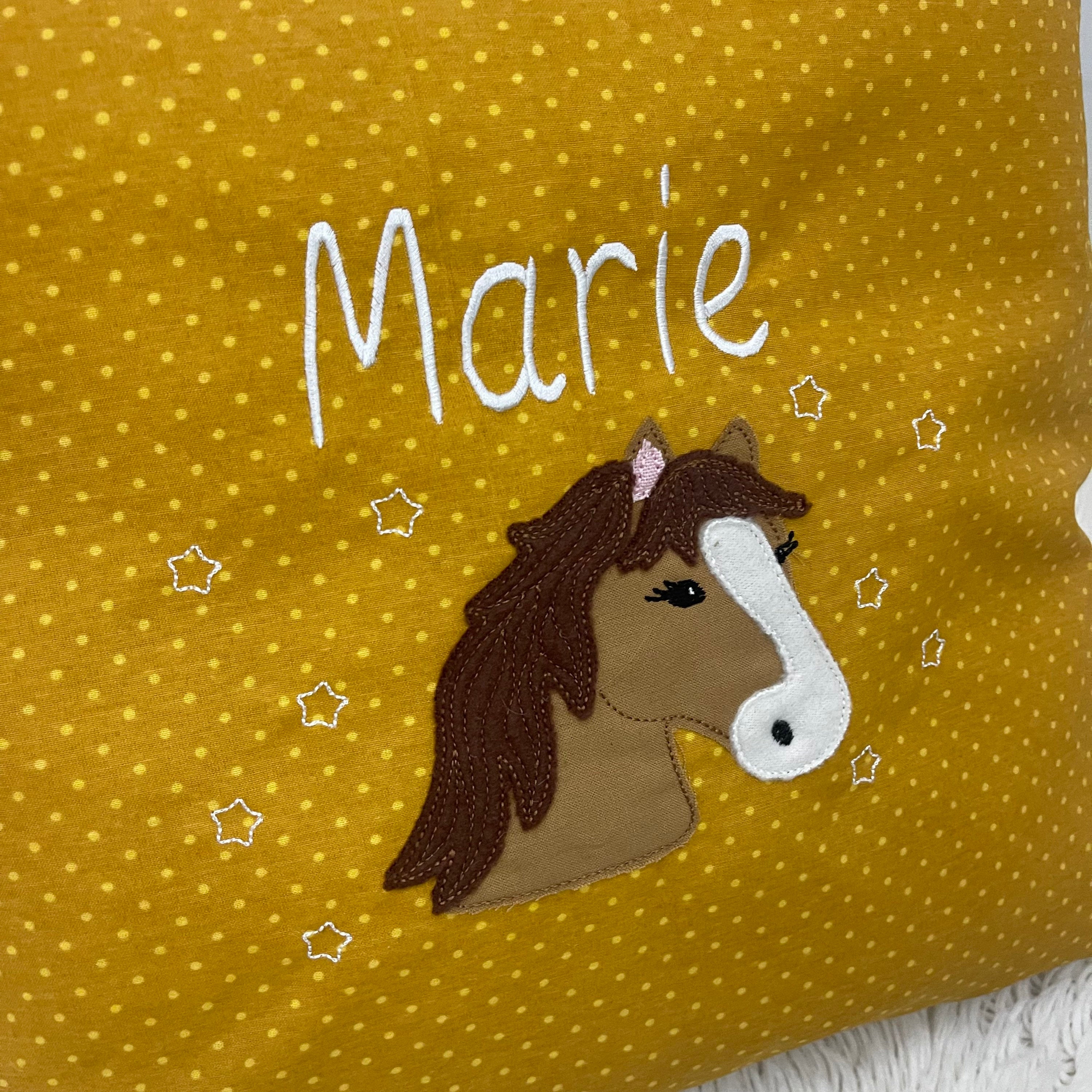 Namenskissen, Kuschelkissen, Personalisierung gestickt | Pferd