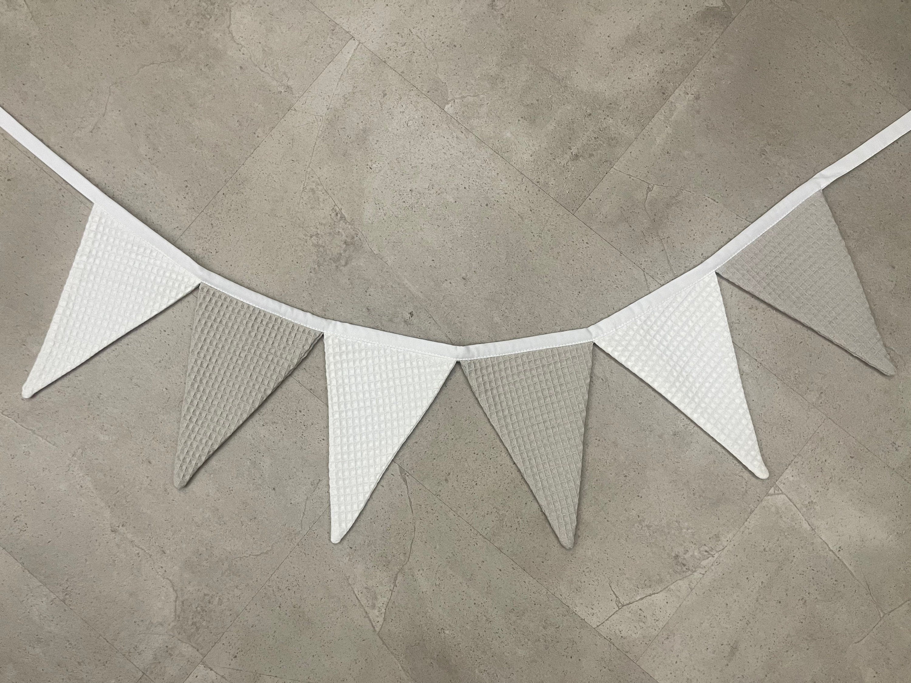 Wimpelkette aus Stoff / Waffelpique weiß und Beige