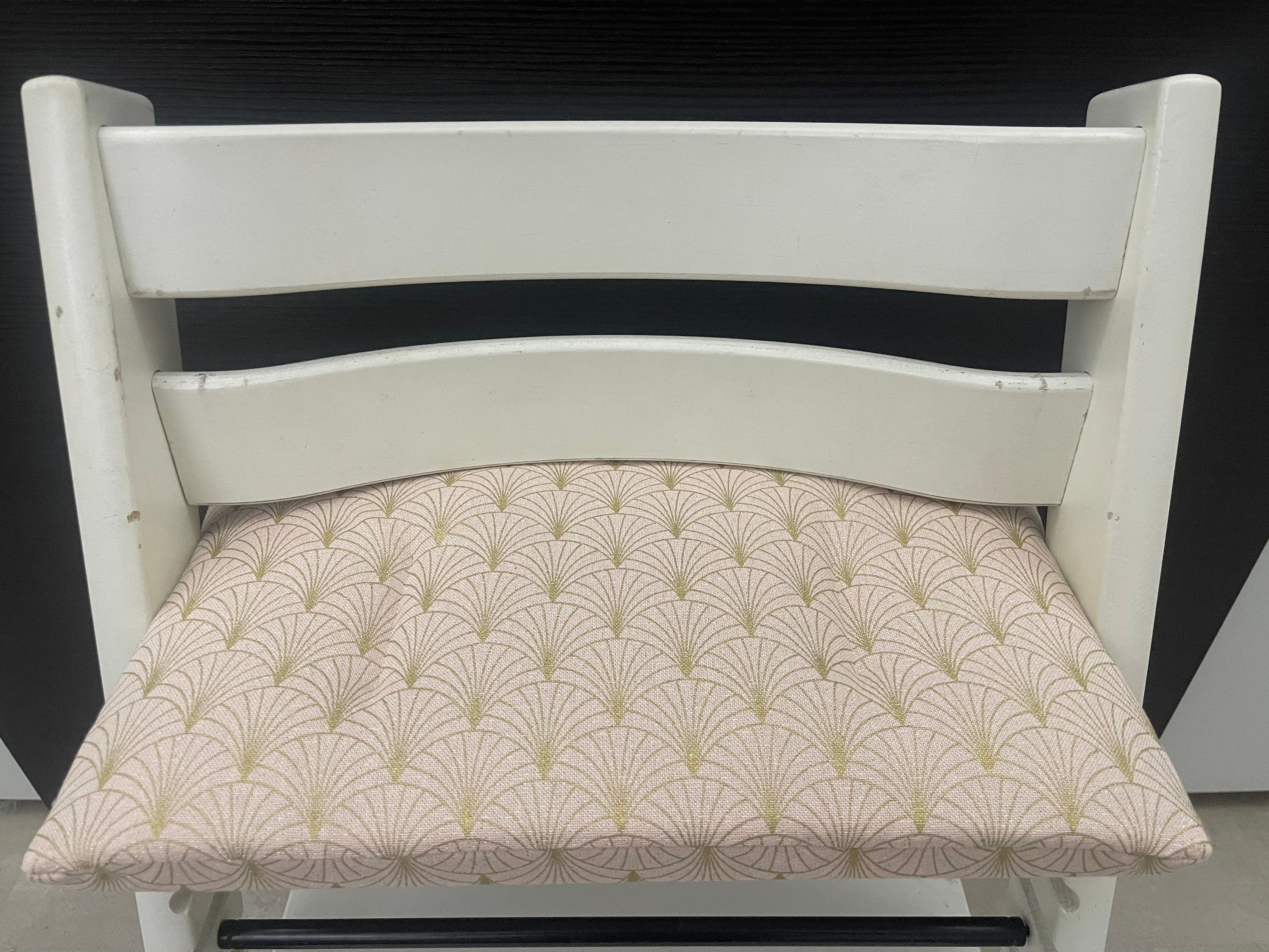 Tripp Trapp Sitzkissen Kissenset für Stokke Hochstuhl - Lurexeffekte Glamour Schuppen Fächer rosa goldfarbig