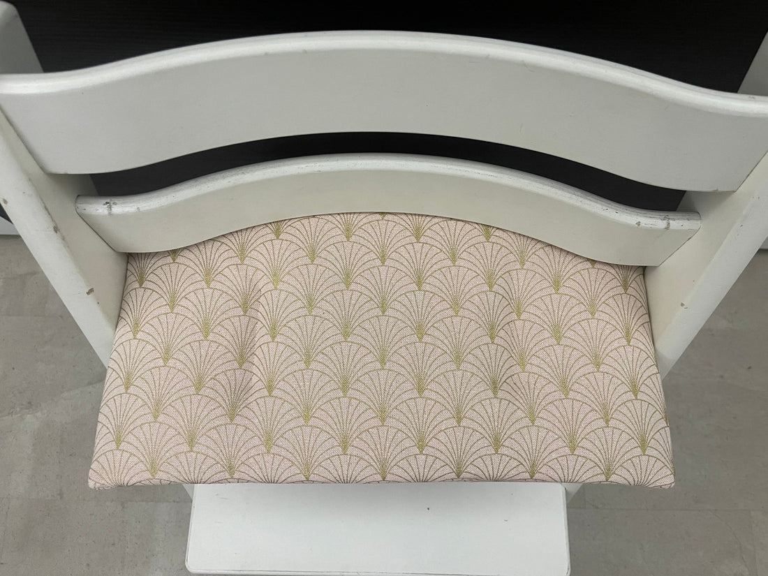 Tripp Trapp Sitzkissen Kissenset für Stokke Hochstuhl - Lurexeffekte Glamour Schuppen Fächer rosa goldfarbig