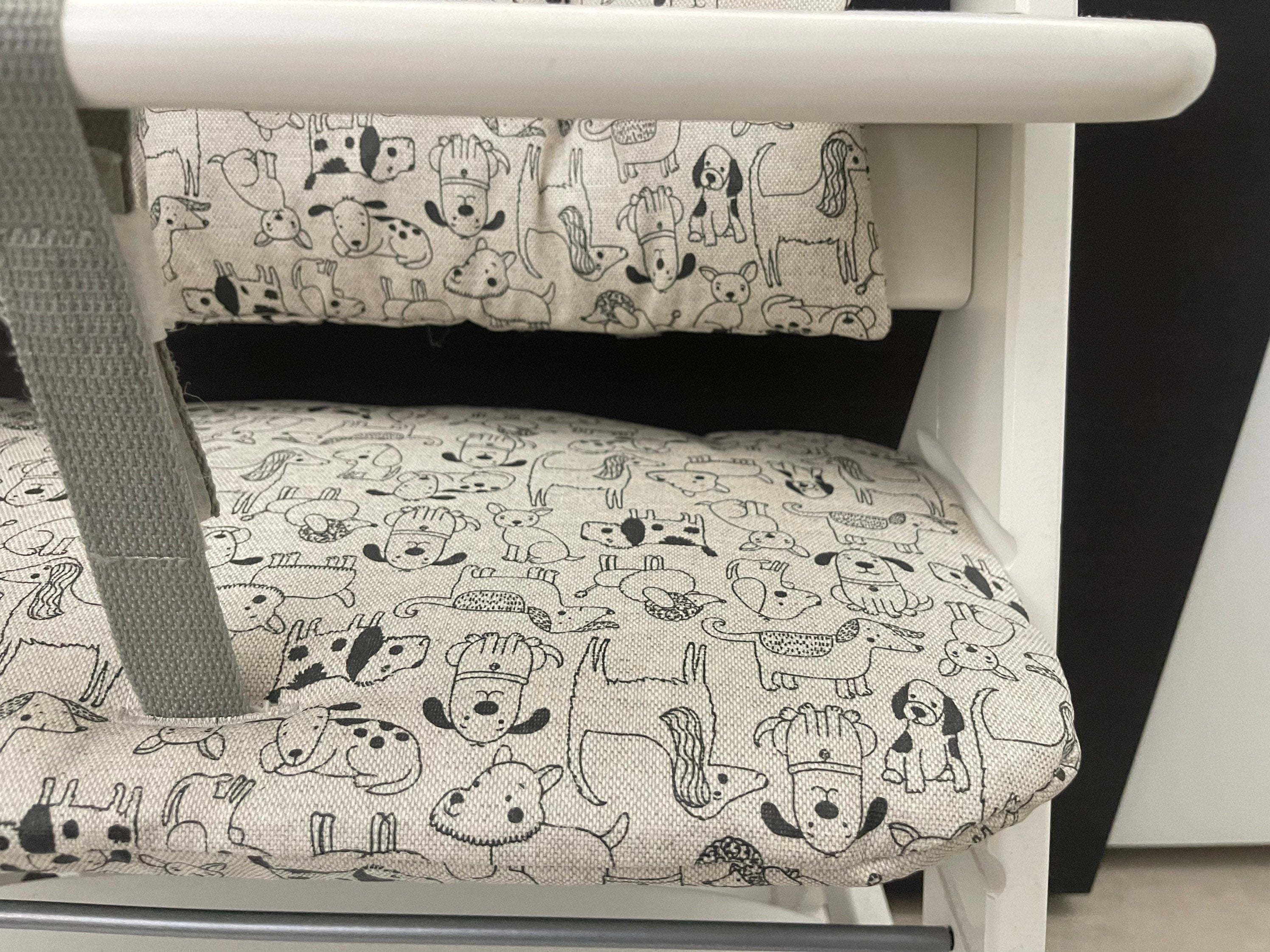 Abwaschbares Sitzkissen Kissenset für Hauck Alpha, Tray, Beta Hochstuhl - dogs Natur