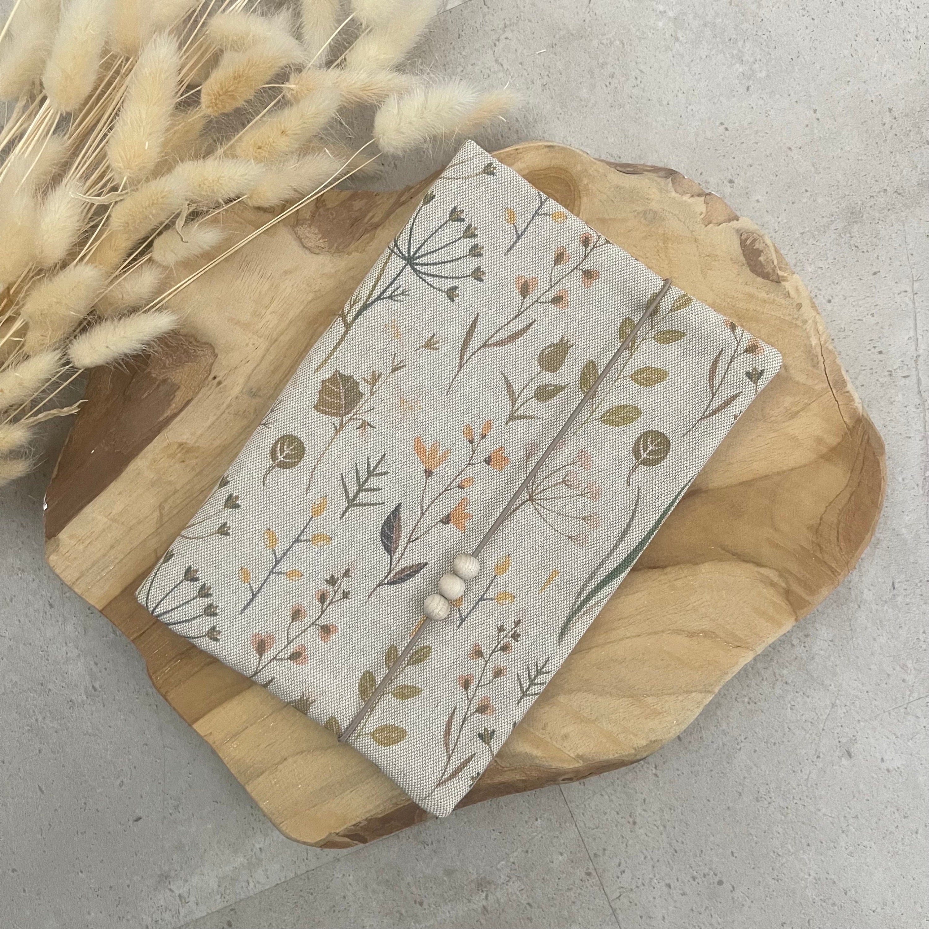 U-Heft personalisiert Untersuchungsheft Hülle Schutz - Loneta Natur Blumen