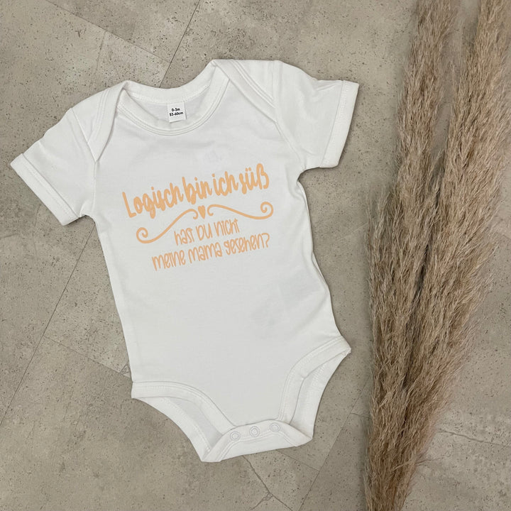 Babybody kurzarm - Logisch bin ich süß 2 | Schwangerschaft | Baby | Geburt | Babygeschenk | Geburtsgeschenk | Newborn