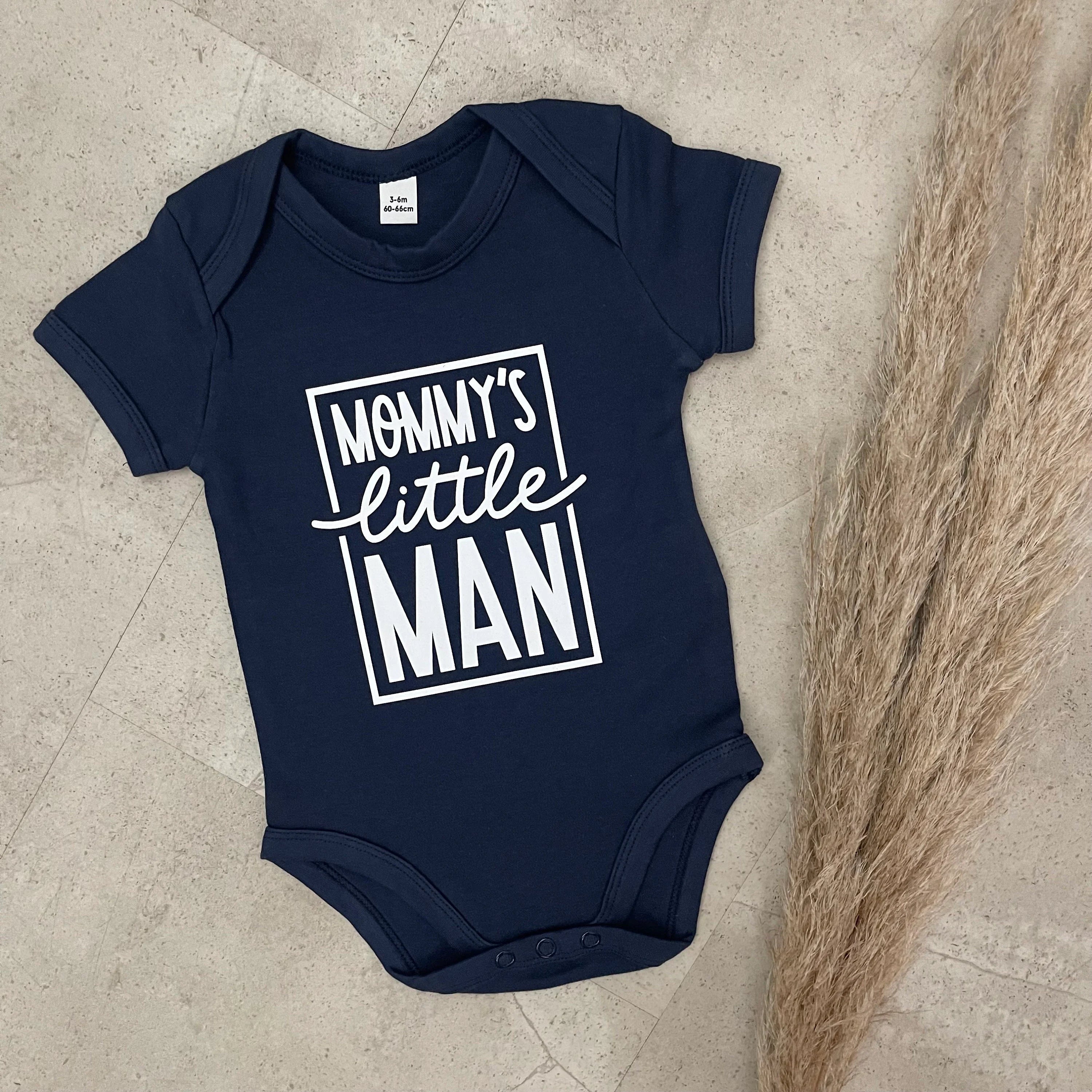 Babybody kurzarm - Mommy’s little Man | Schwangerschaft | Baby | Geburt | Babygeschenk | Geburtsgeschenk | Newborn