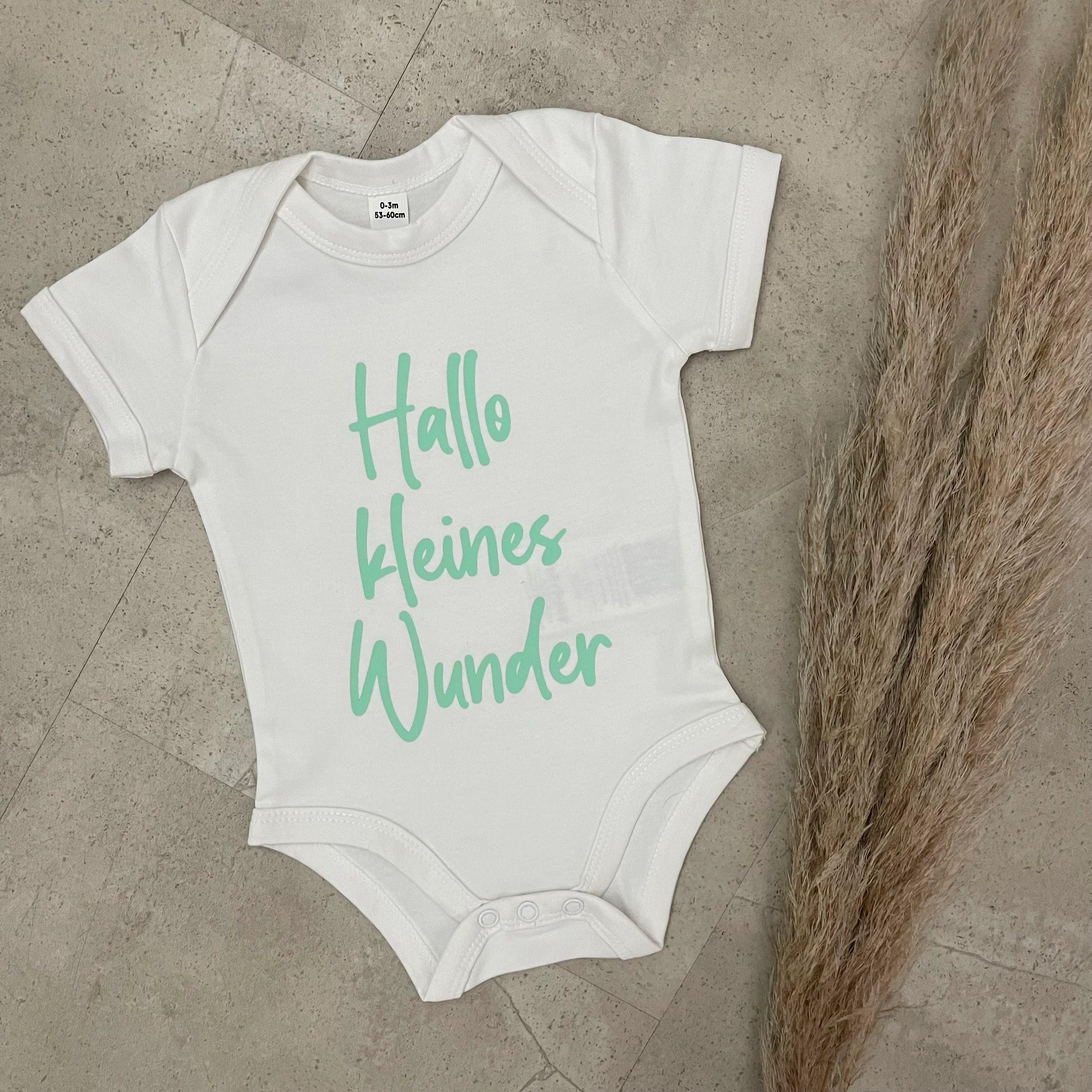 Babybody kurzarm - Hallo kleines Wunder | Schwangerschaft | Baby | Geburt | Babygeschenk | Geburtsgeschenk | Newborn