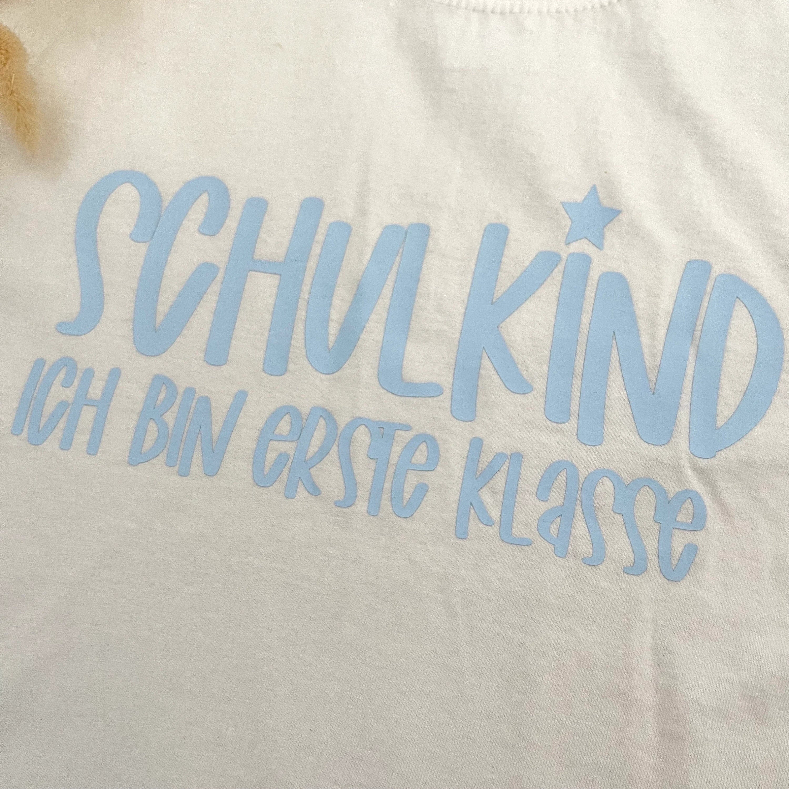 Kinder T-Shirt, Schulkind mit Namen, personalisiert, Einschulung, Schulanfang - Schulkind ich bin erste Klasse