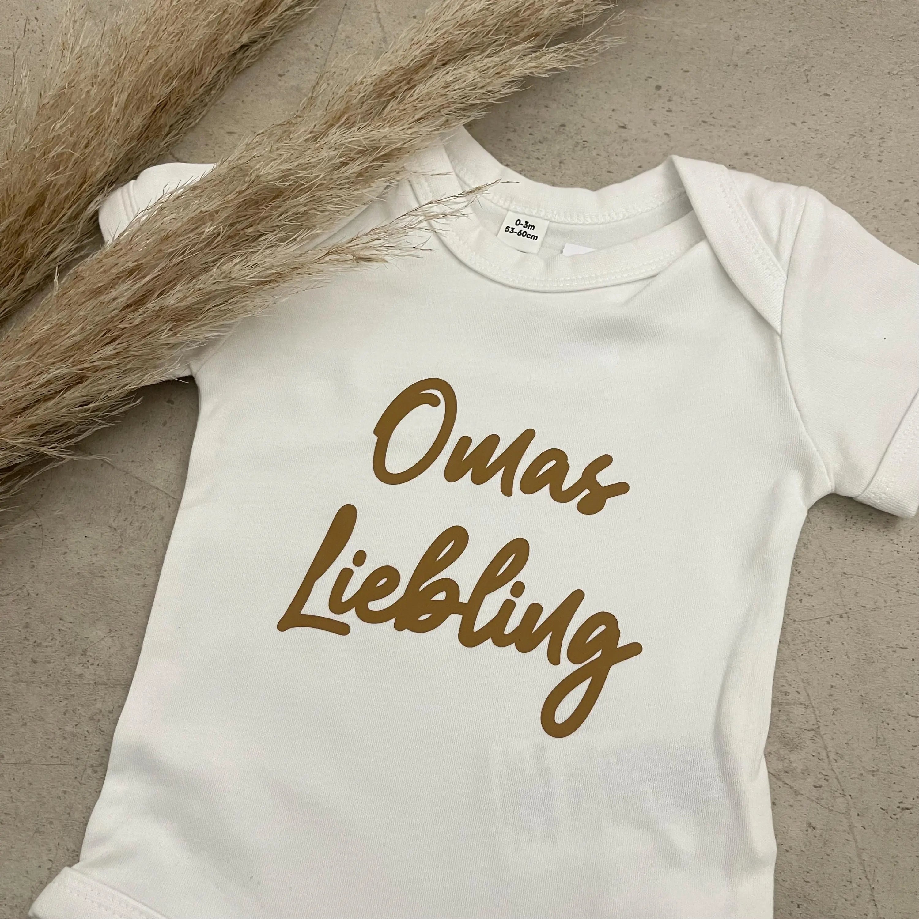 Babybody kurzarm - Omas Liebling | Schwangerschaft | Baby | Geburt | Babygeschenk | Geburtsgeschenk | Newborn