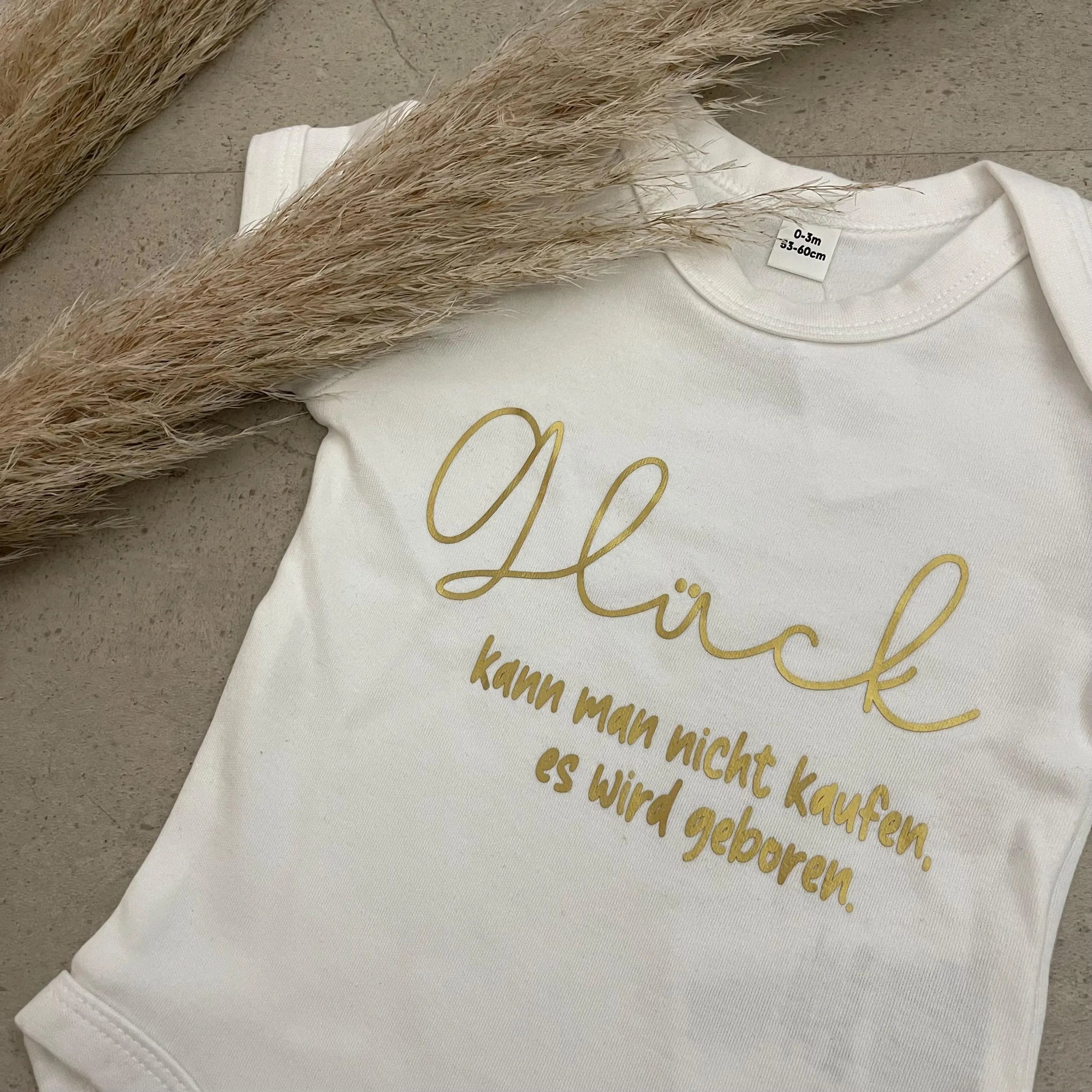 Babybody kurzarm - Glück kann man nicht kaufen | Schwangerschaft | Baby | Geburt | Babygeschenk | Geburtsgeschenk | Newborn
