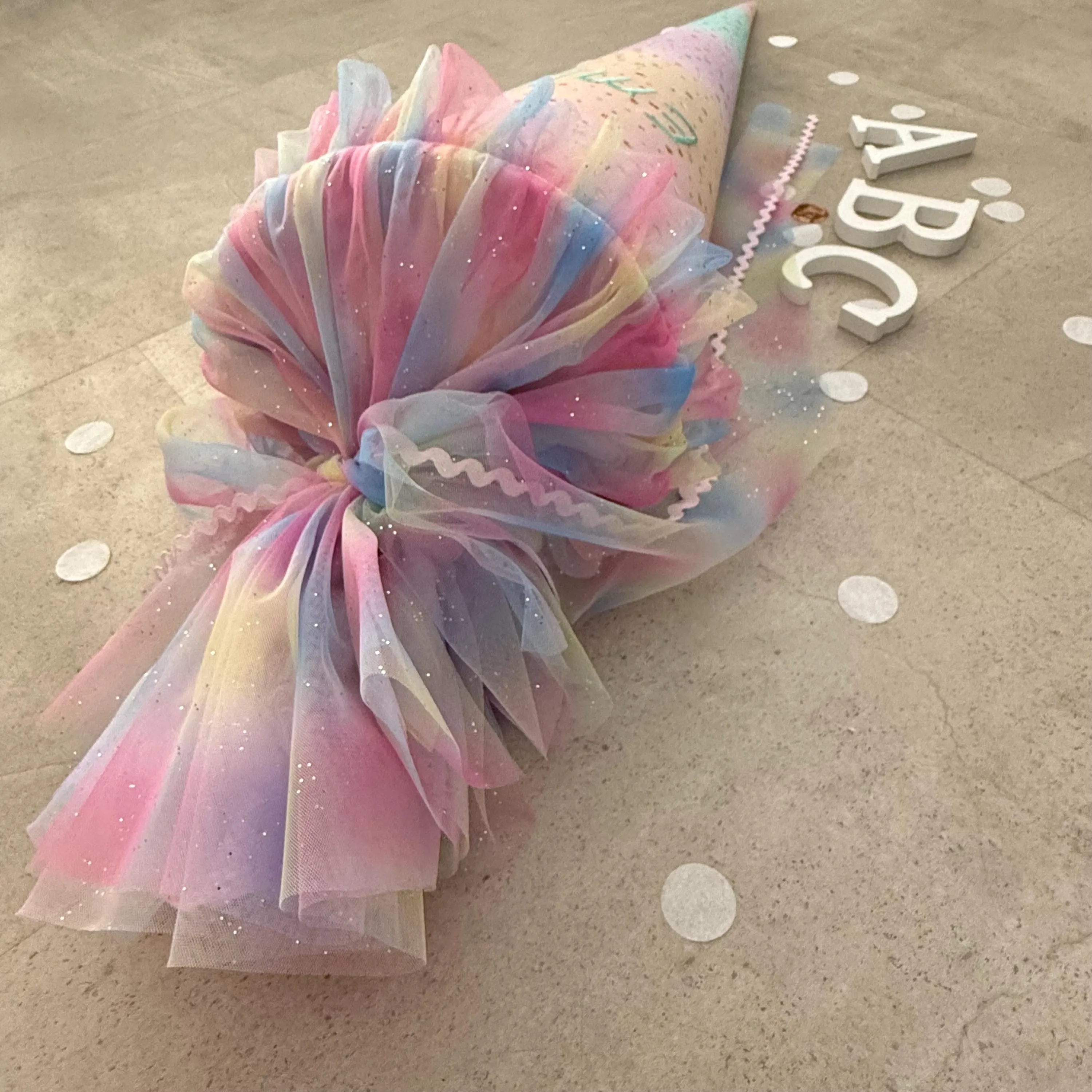 85cm Schultüte Zuckertüte Einschulung Groß  Handmade - Regenbogen Bunt mit Tüll