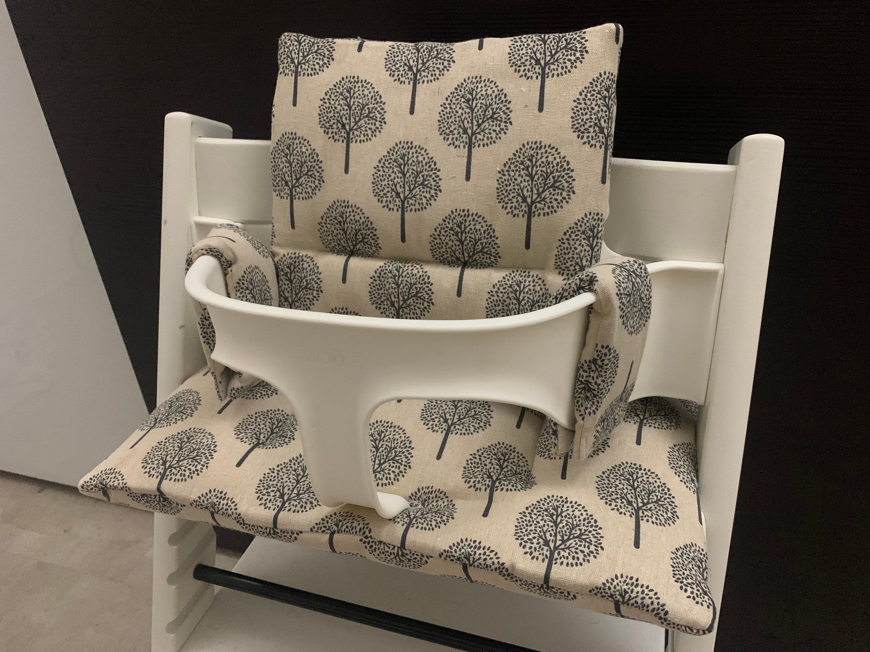 Handgemachtes Sitzkissen Set für den Stokke Tripp Trapp Hochstuhl in Beige mit Baum Motiv, Baumwolle