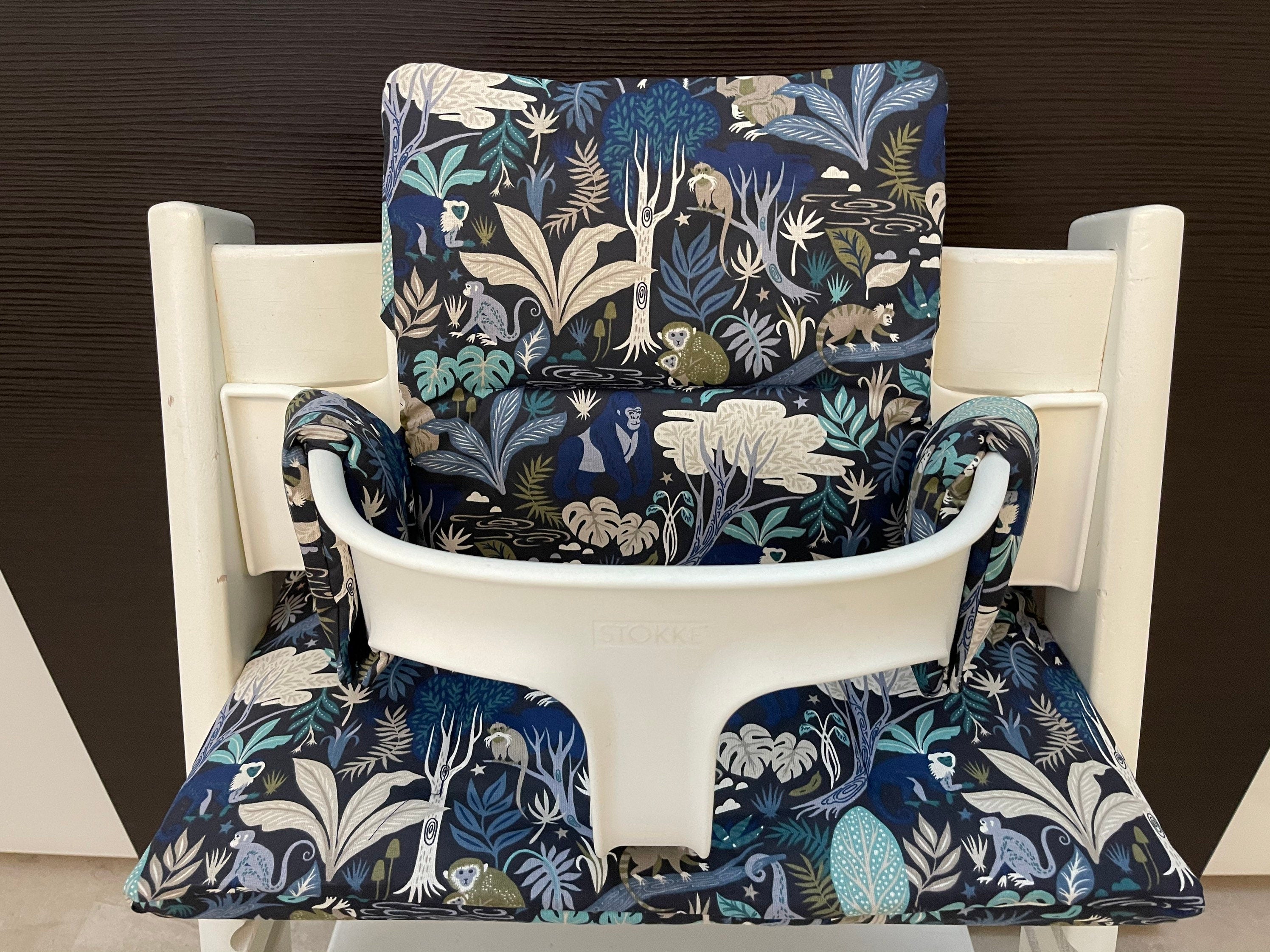 Frontansicht vom Handgemachten Sitzkissen Set für den Stokke Tripp Trapp Hochstuhl in tropical blue, Baumwoll Material